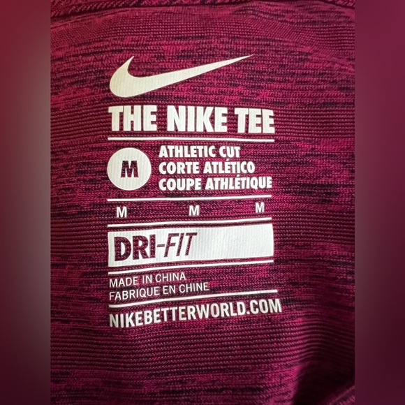 The Nike Tee Women's Dri-Fit Golf Tennis Cross Fit Gym T-shirt Sz Medium - Picture 6 of 6